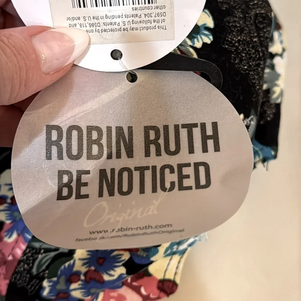 NWT Robin Ruth Tropical Floral‎ Snapback Hat